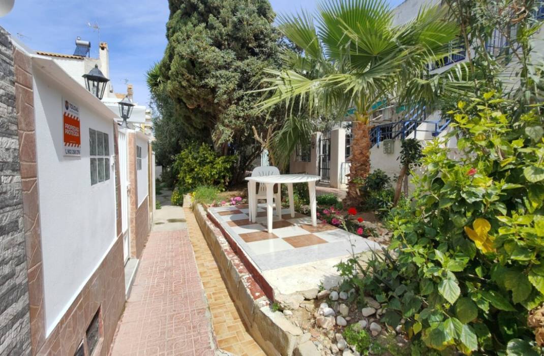 Resale - Bungalow - Torrevieja