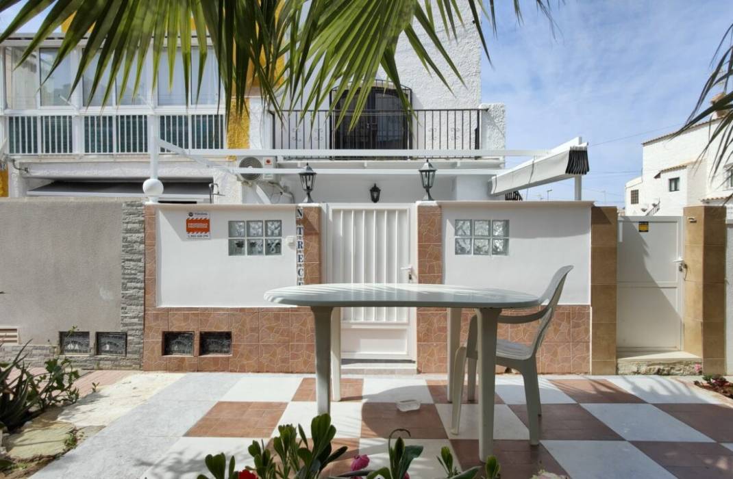 Resale - Bungalow - Torrevieja