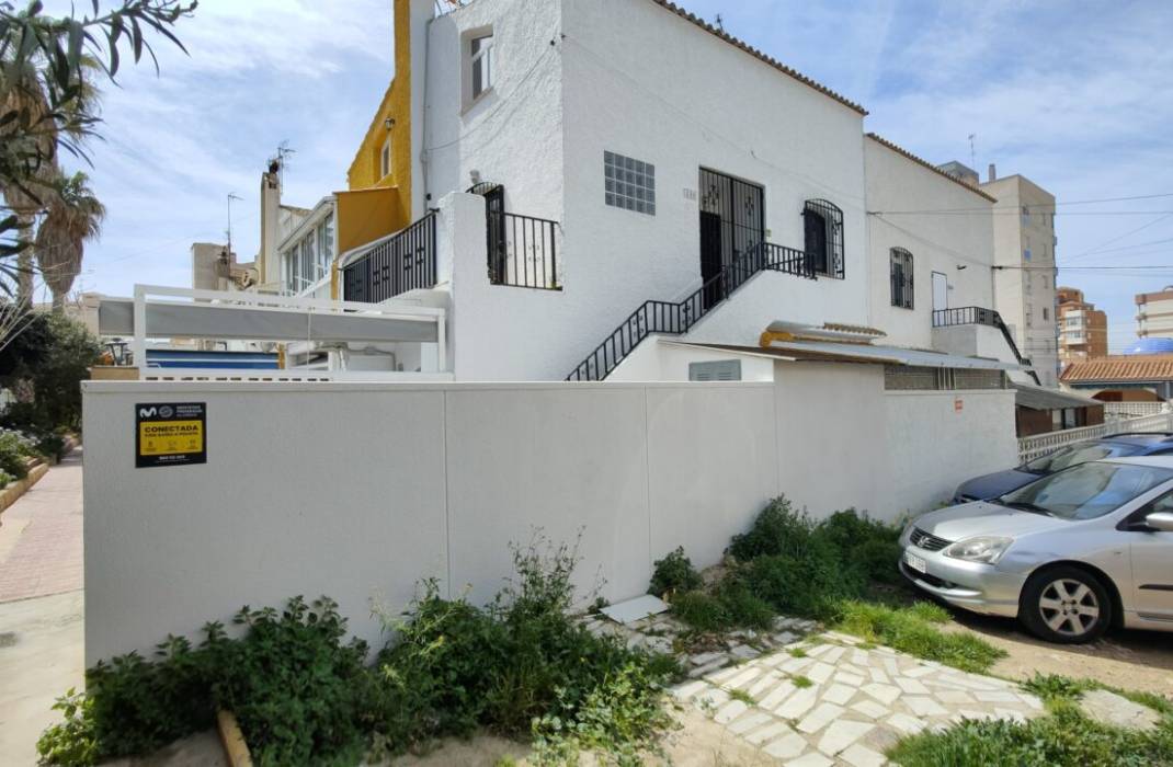 Resale - Bungalow - Torrevieja