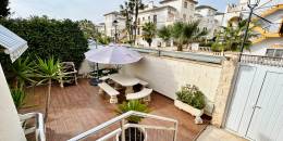 Resale - Chalet - Torrevieja - La Mata