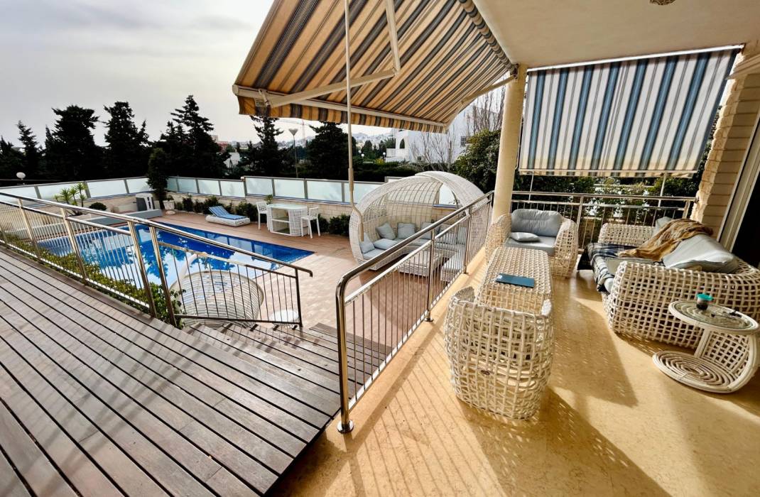 Resale - Chalet - Torrevieja - La Mata