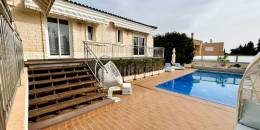 Resale - Chalet - Torrevieja - La Mata