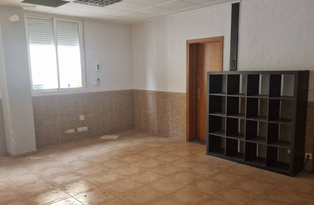 Resale - commercial - Orihuela - Adolfo Calavarana