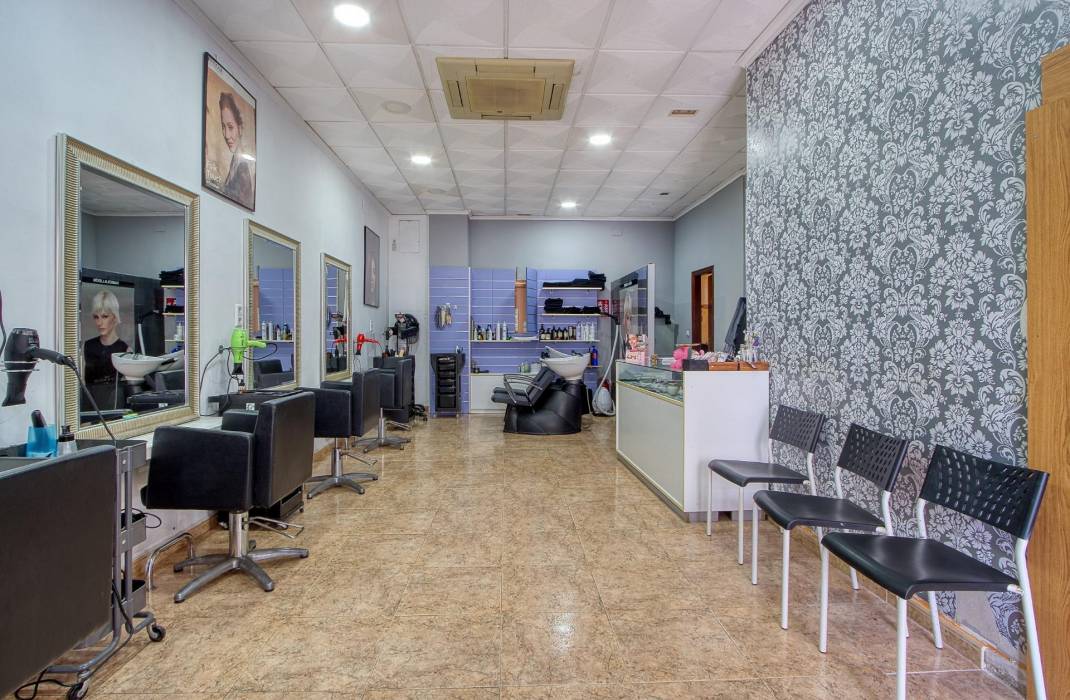 Resale - commercial - Torrevieja