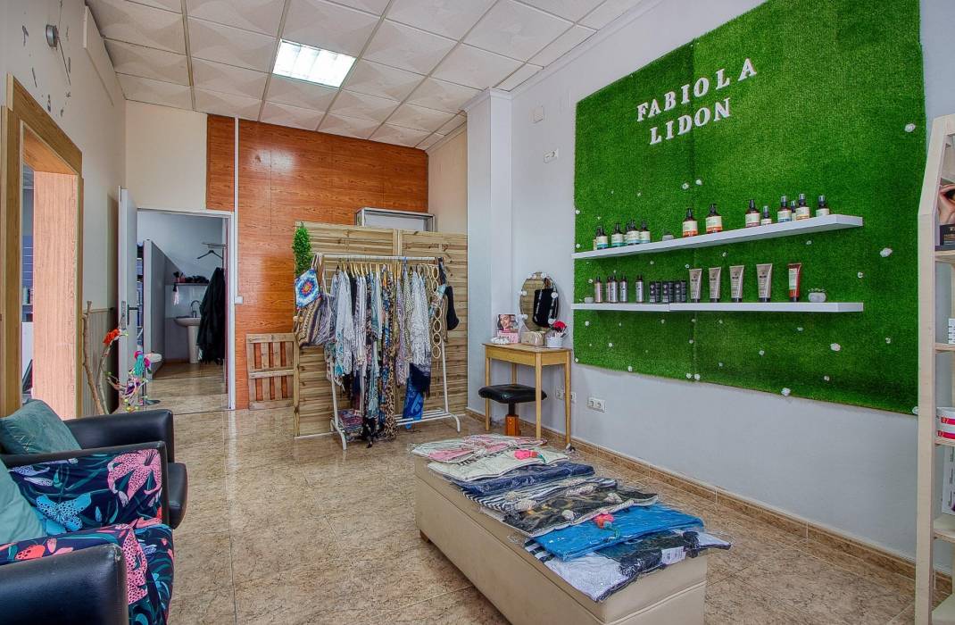 Resale - commercial - Torrevieja