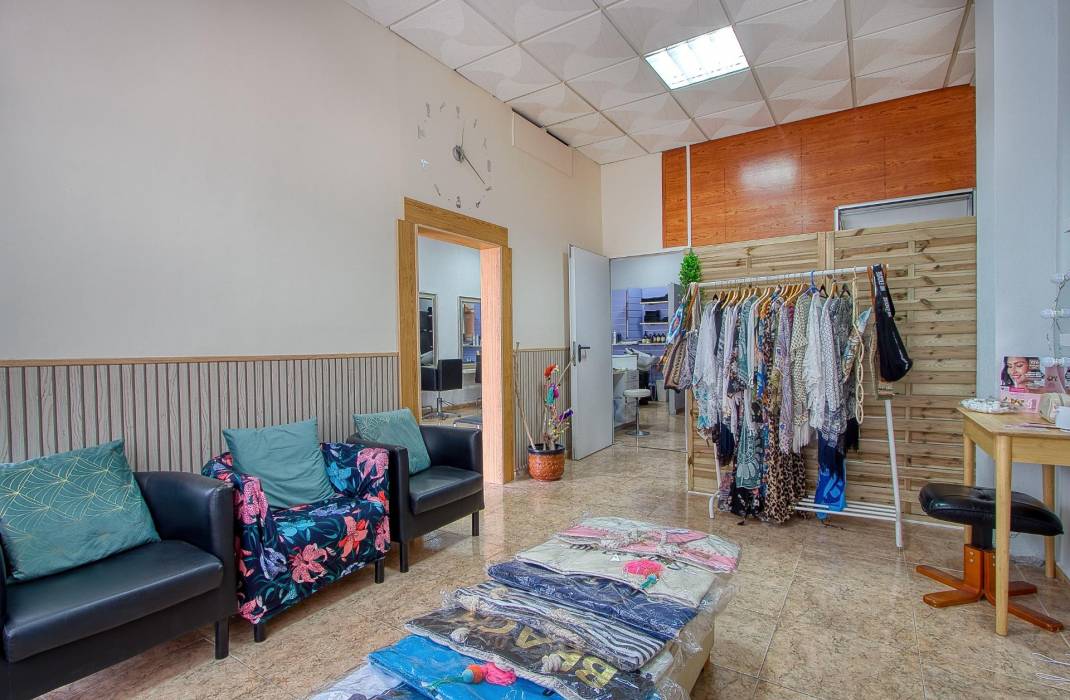 Resale - commercial - Torrevieja