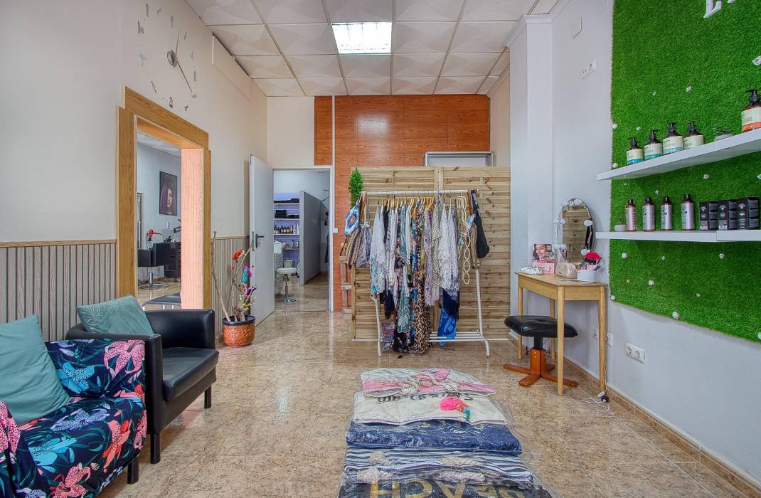 Resale - commercial - Torrevieja