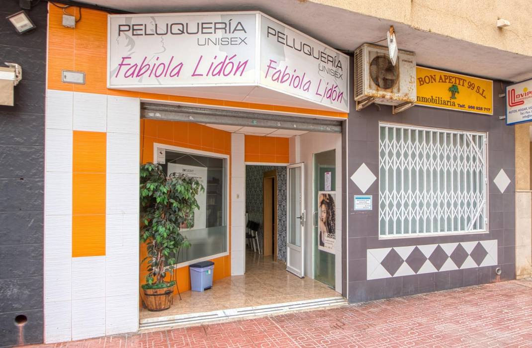 Resale - commercial - Torrevieja