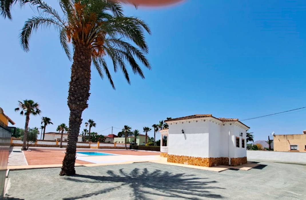 Resale - Country Villa - Catral