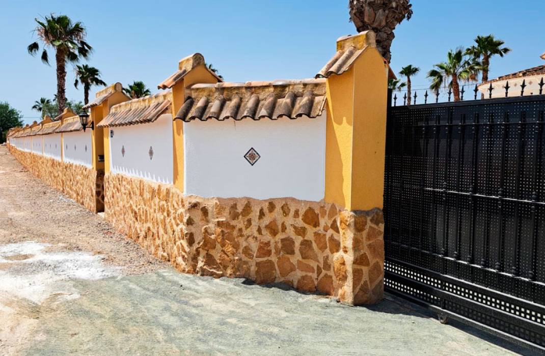Resale - Country Villa - Catral