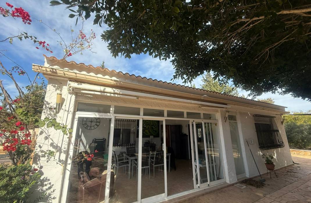 Resale - Country Villa - Crevillente