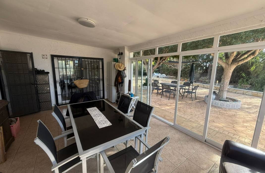 Resale - Country Villa - Crevillente