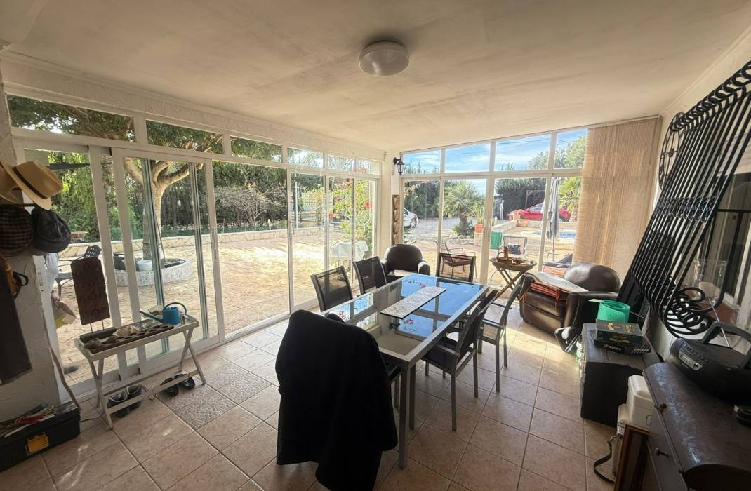 Resale - Country Villa - Crevillente