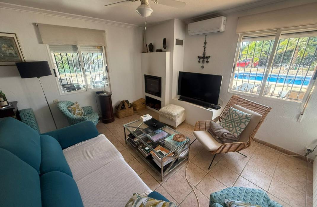 Resale - Country Villa - Crevillente