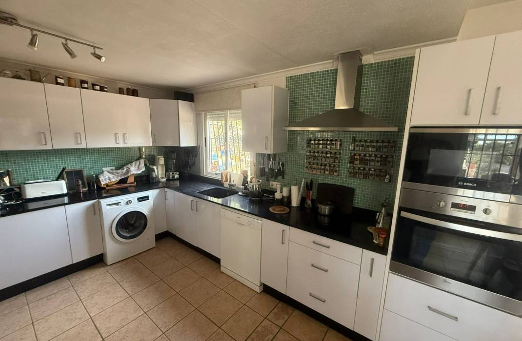 Resale - Country Villa - Crevillente