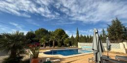 Resale - Country Villa - Crevillente