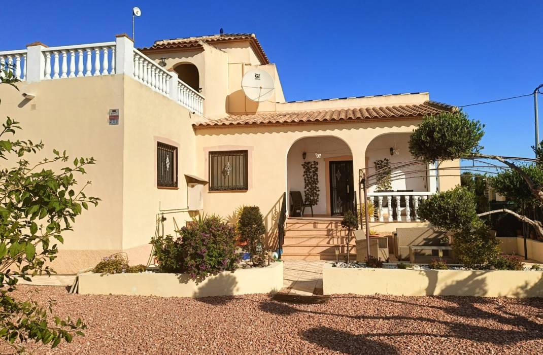 Resale - Country Villa - Dolores