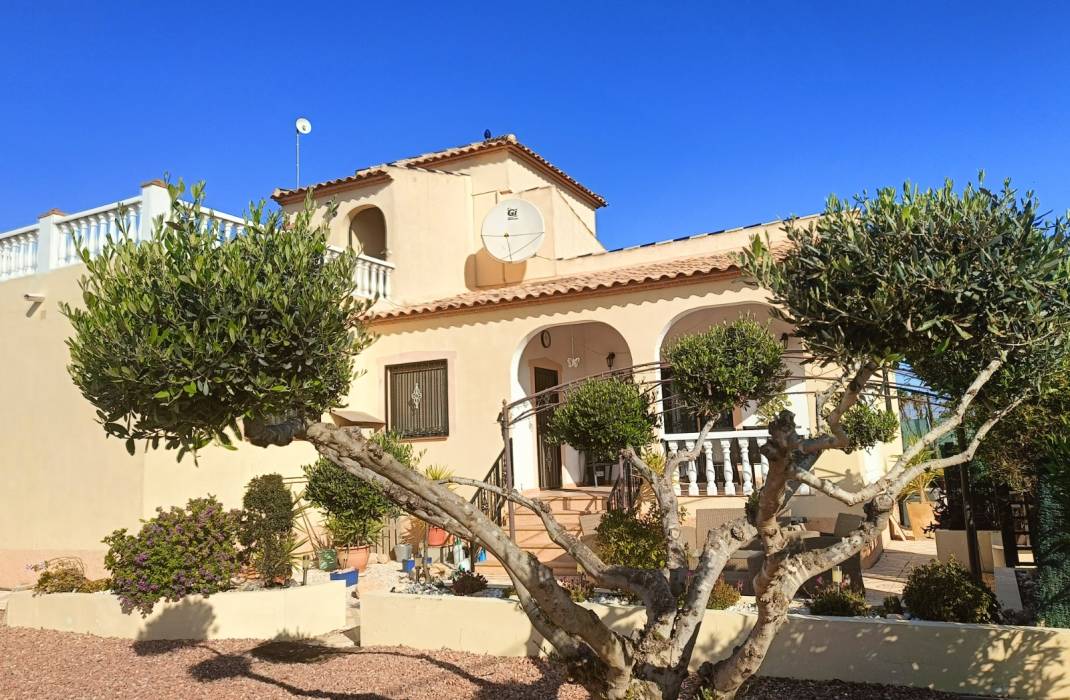 Resale - Country Villa - Dolores