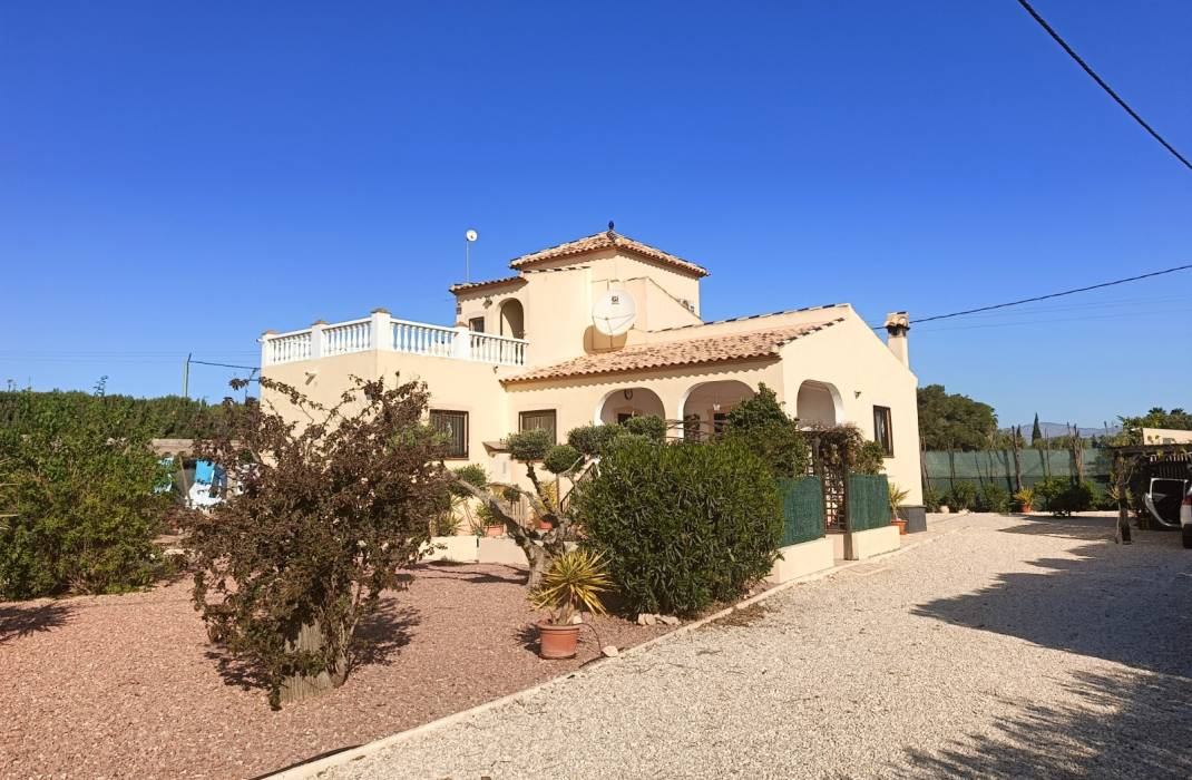 Resale - Country Villa - Dolores