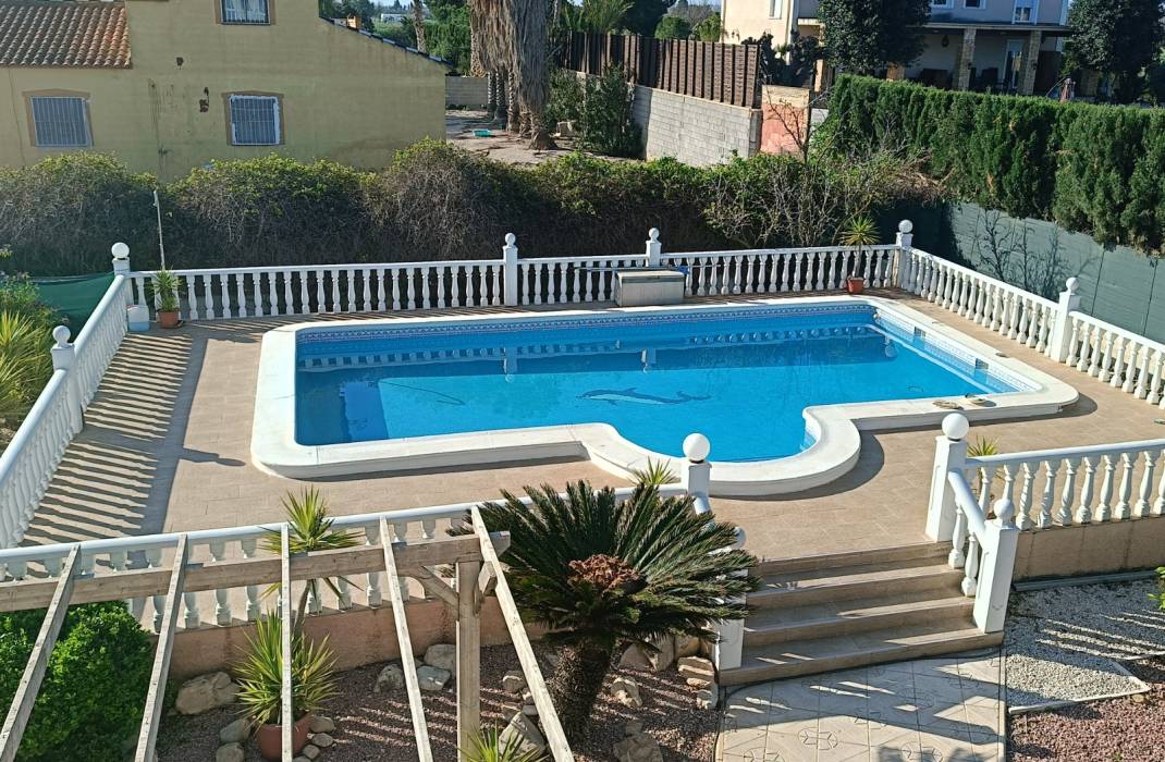 Resale - Country Villa - Dolores
