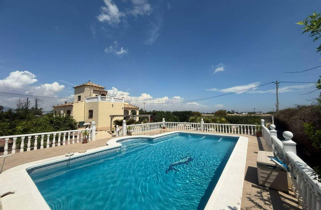 Resale - Country Villa - Dolores