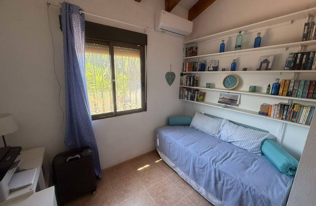 Resale - Country Villa - Dolores