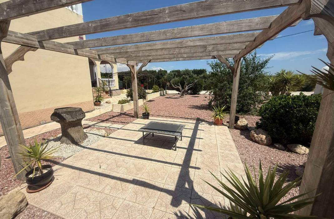 Resale - Country Villa - Dolores