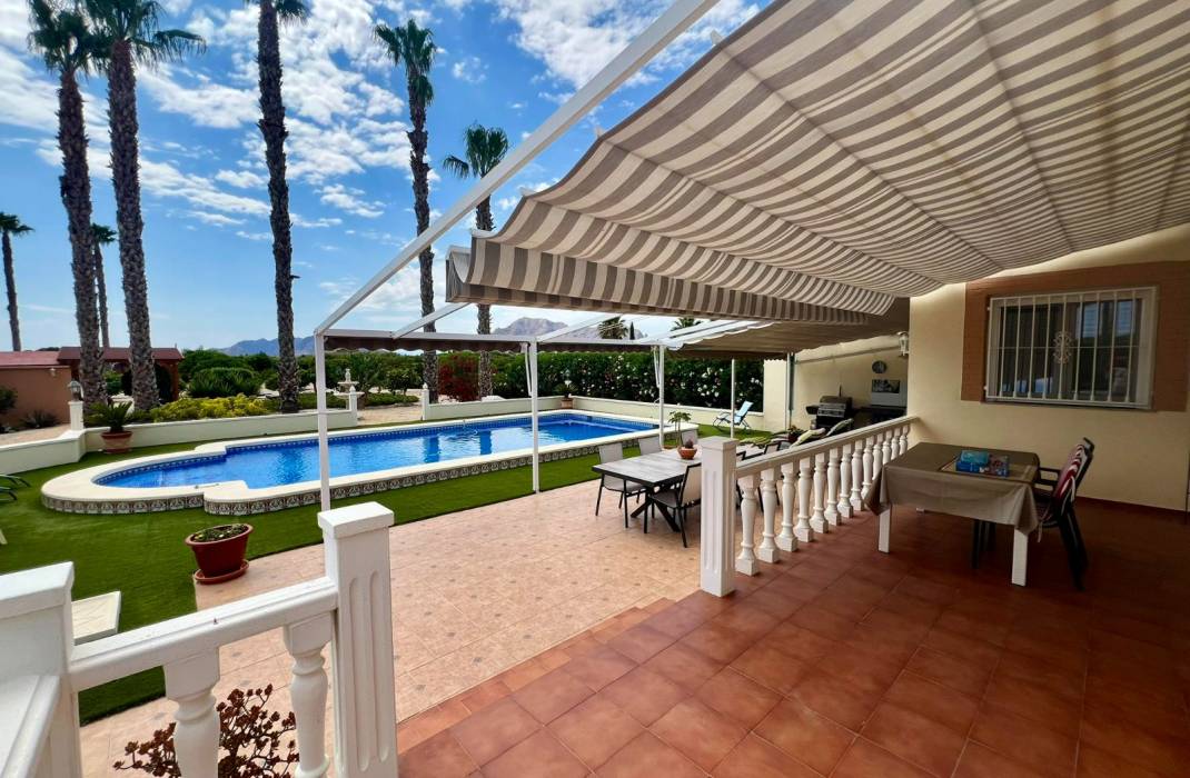 Resale - Country Villa - Orihuela