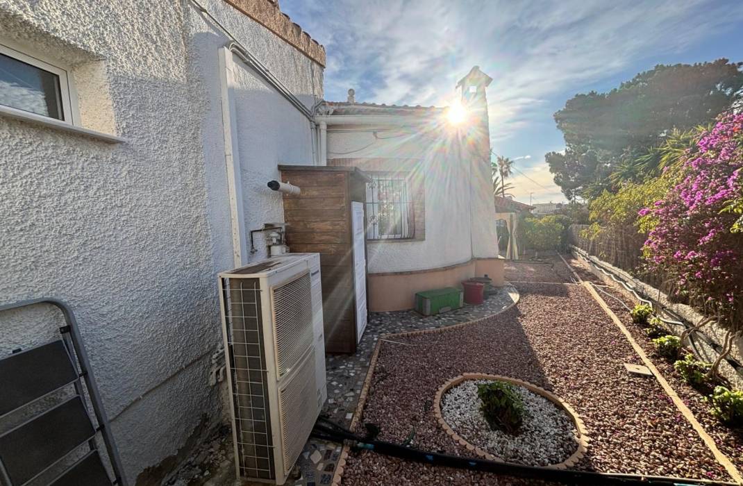 Resale - Detached House / Villa - Ciudad Quesada - CENTRO