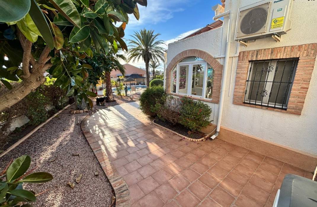 Resale - Detached House / Villa - Ciudad Quesada - CENTRO