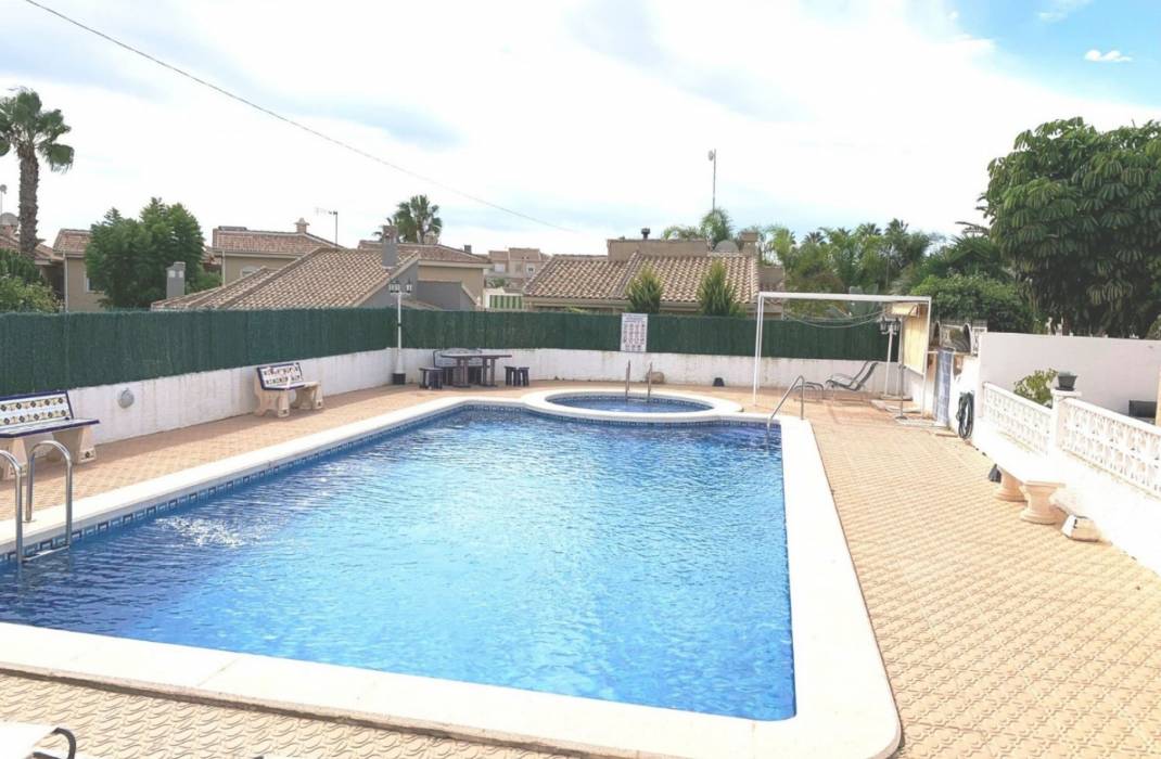 Resale - Detached House / Villa - Ciudad Quesada