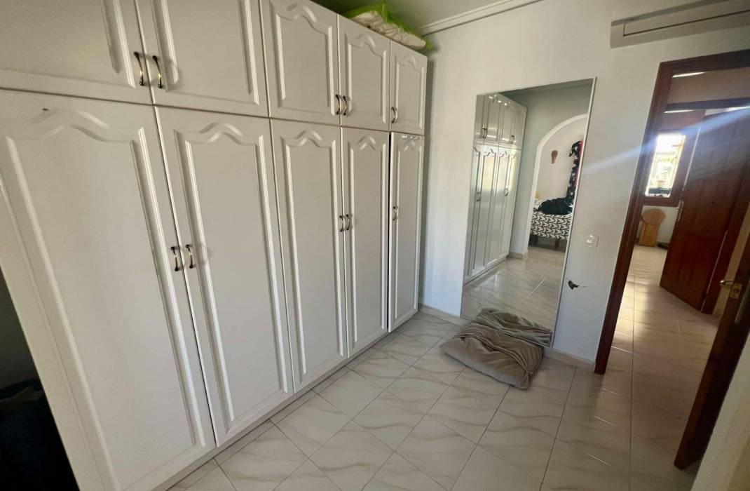 Resale - Detached House / Villa - Ciudad Quesada