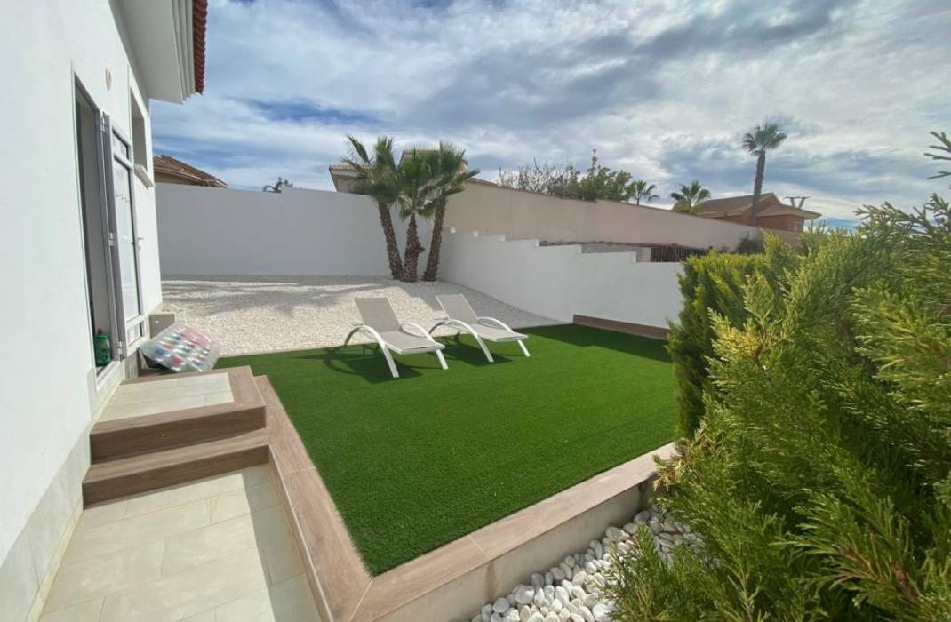 Resale - Detached House / Villa - Ciudad Quesada