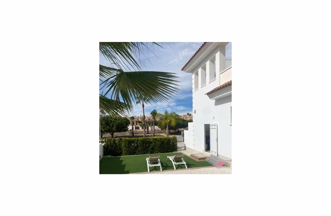 Resale - Detached House / Villa - Ciudad Quesada