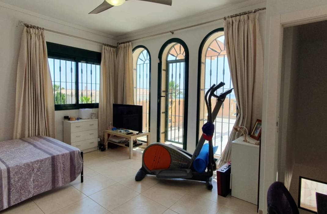 Resale - Detached House / Villa - Ciudad Quesada