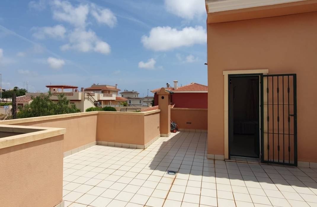 Resale - Detached House / Villa - Ciudad Quesada