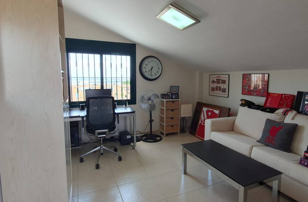 Resale - Detached House / Villa - Ciudad Quesada