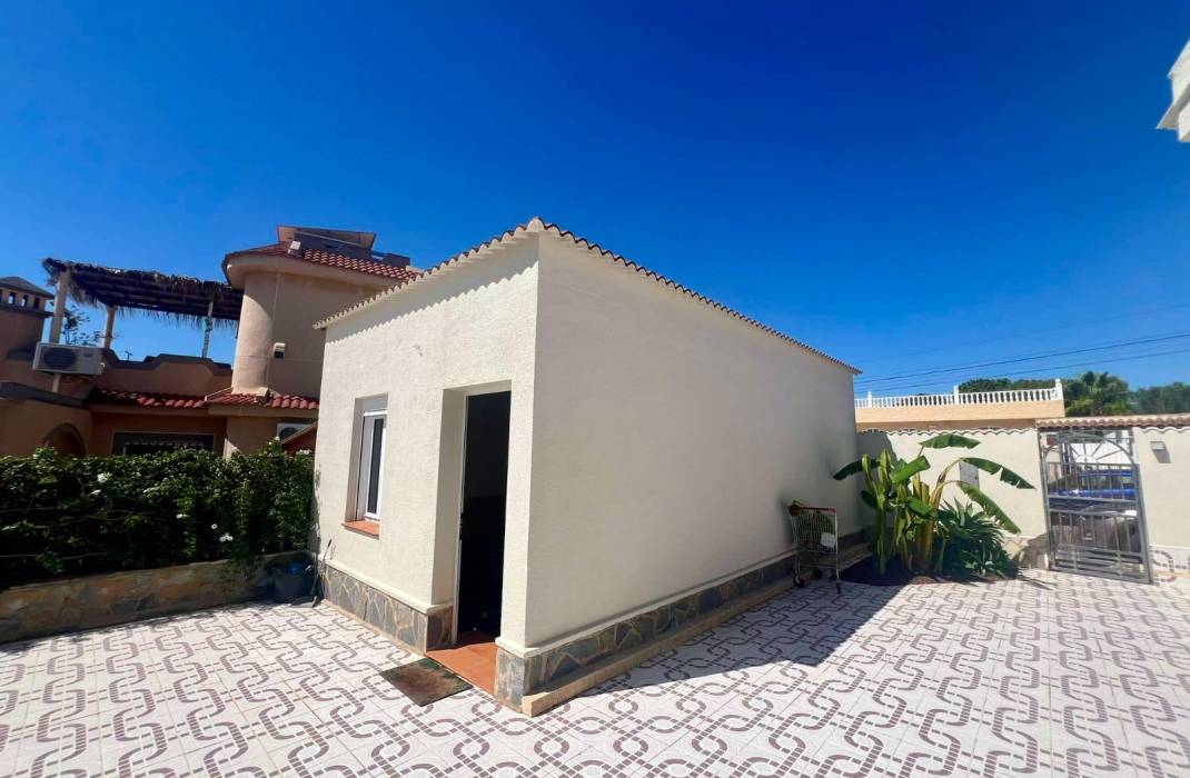 Resale - Detached House / Villa - Ciudad Quesada