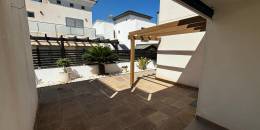 Resale - Detached House / Villa - Cox