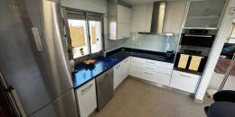 Resale - Detached House / Villa - Cox
