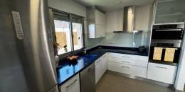 Resale - Detached House / Villa - Cox