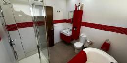 Resale - Detached House / Villa - Cox