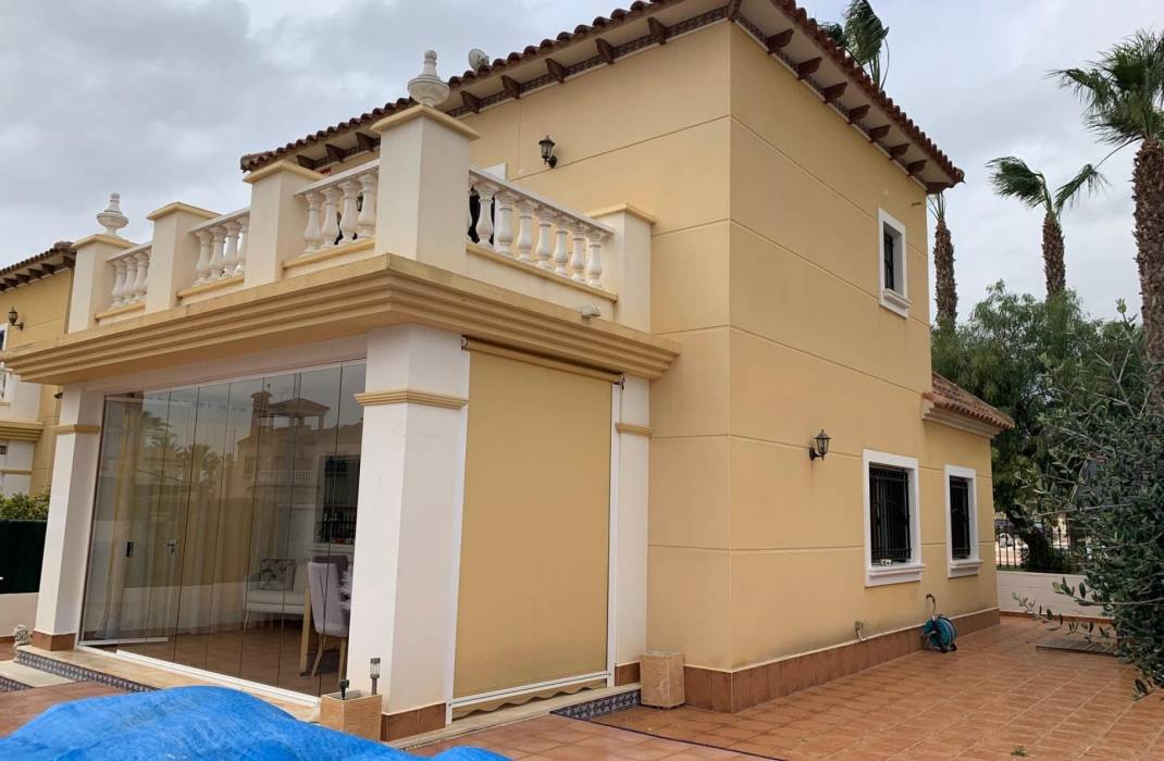 Resale - Detached House / Villa - Guardamar del Segura - El Raso