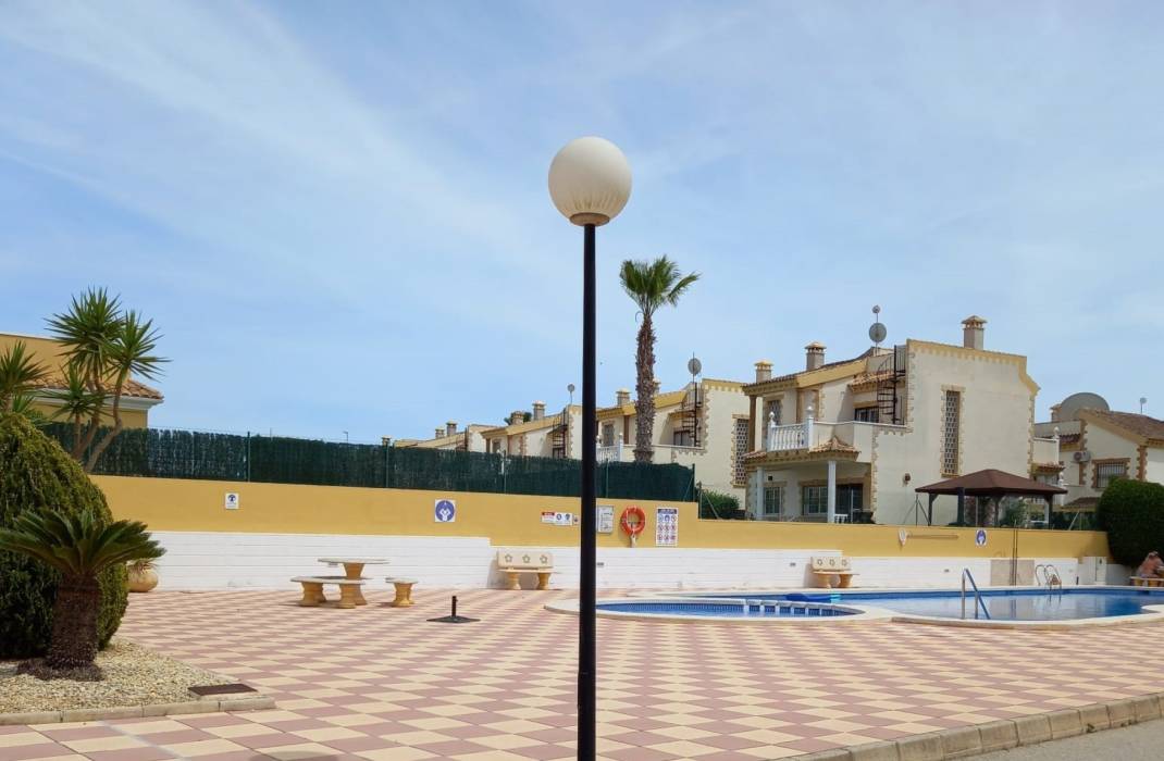 Resale - Detached House / Villa - Guardamar del Segura - El Raso