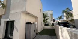 Resale - Detached House / Villa - Los Montesinos - La Herrada