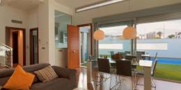 Resale - Detached House / Villa - Mil Palmeras