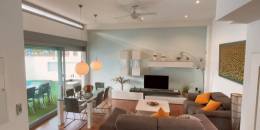 Resale - Detached House / Villa - Mil Palmeras