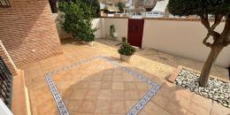 Resale - Detached House / Villa - Torrevieja Centro - Torrevieja