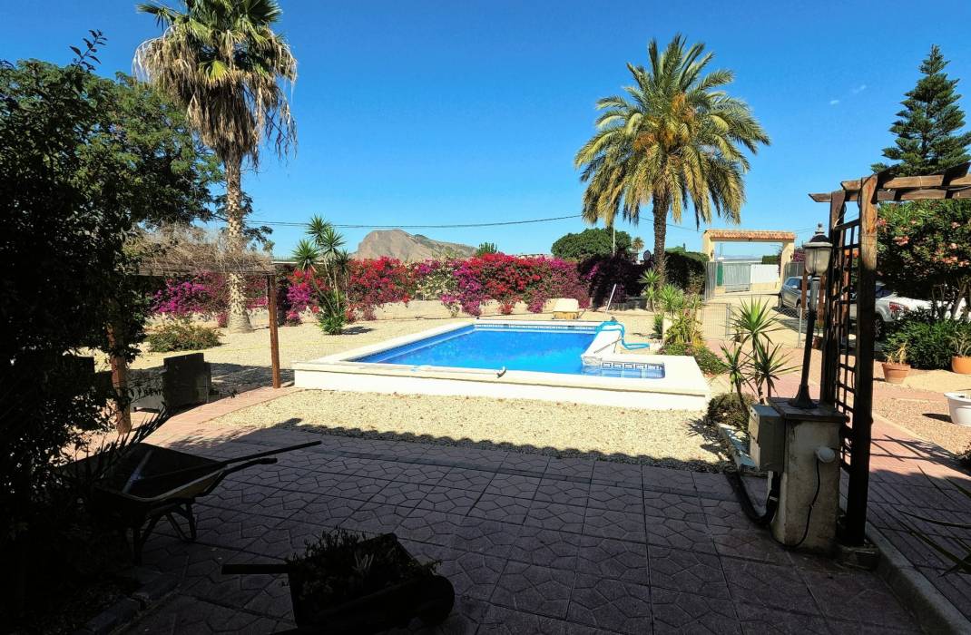 Resale - Detached Villa - Redovan