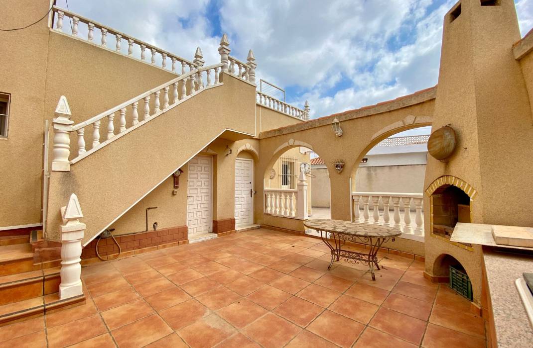 Resale - Detached Villa - Torrevieja - 0